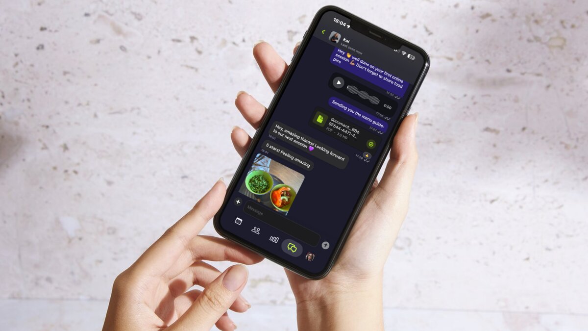 Trainer-client communication through Gymbile app with fitness guidance, nutrition tips, and voice messages