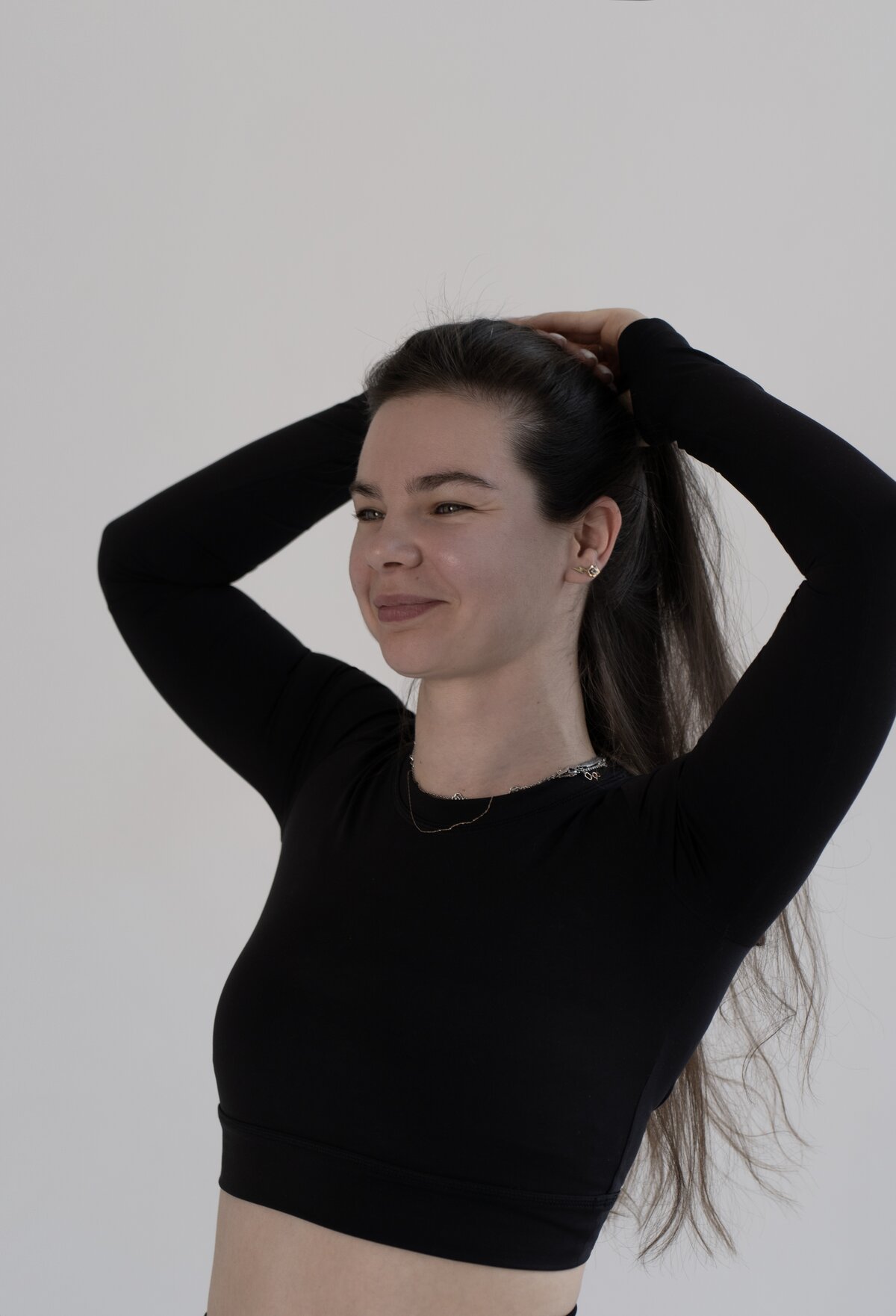 Olena Hilova, physiotherapist and personal trainer working with clients in Warsaw and online